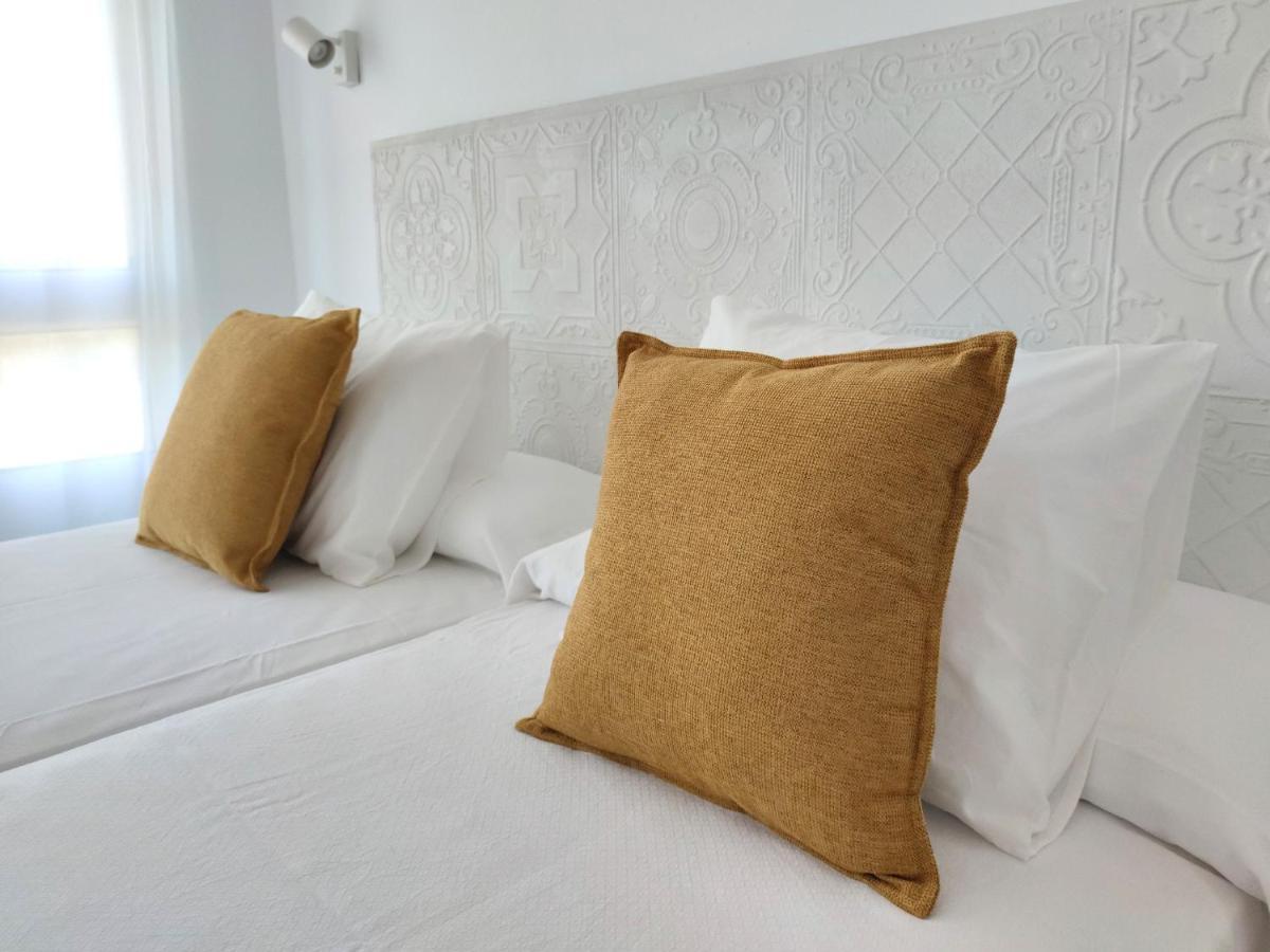 La Posada De Lola - Adults Only Hotel Bolonia Exterior photo
