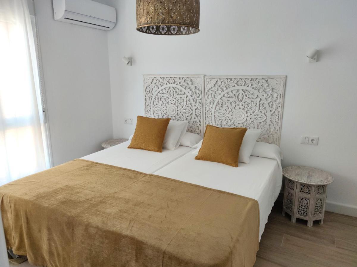 La Posada De Lola - Adults Only Hotel Bolonia Exterior photo